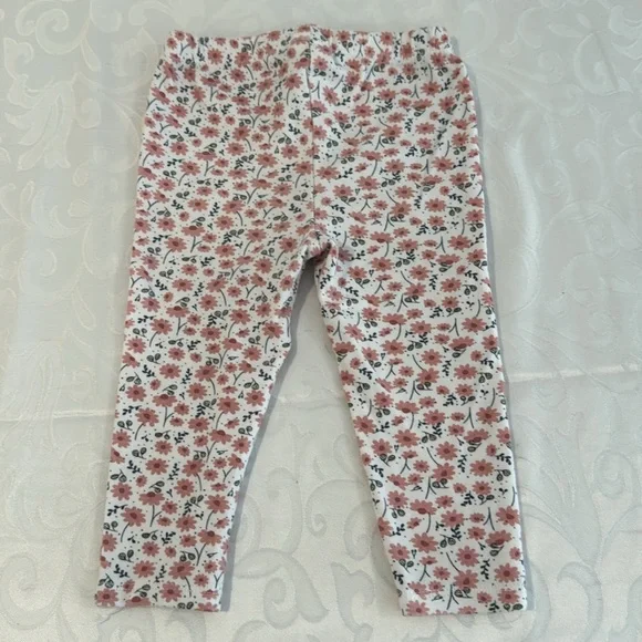 🌟3/$15🌟 EUC Rabbit + Bear Matching Set. 18 Mo - Picture 7 of 8